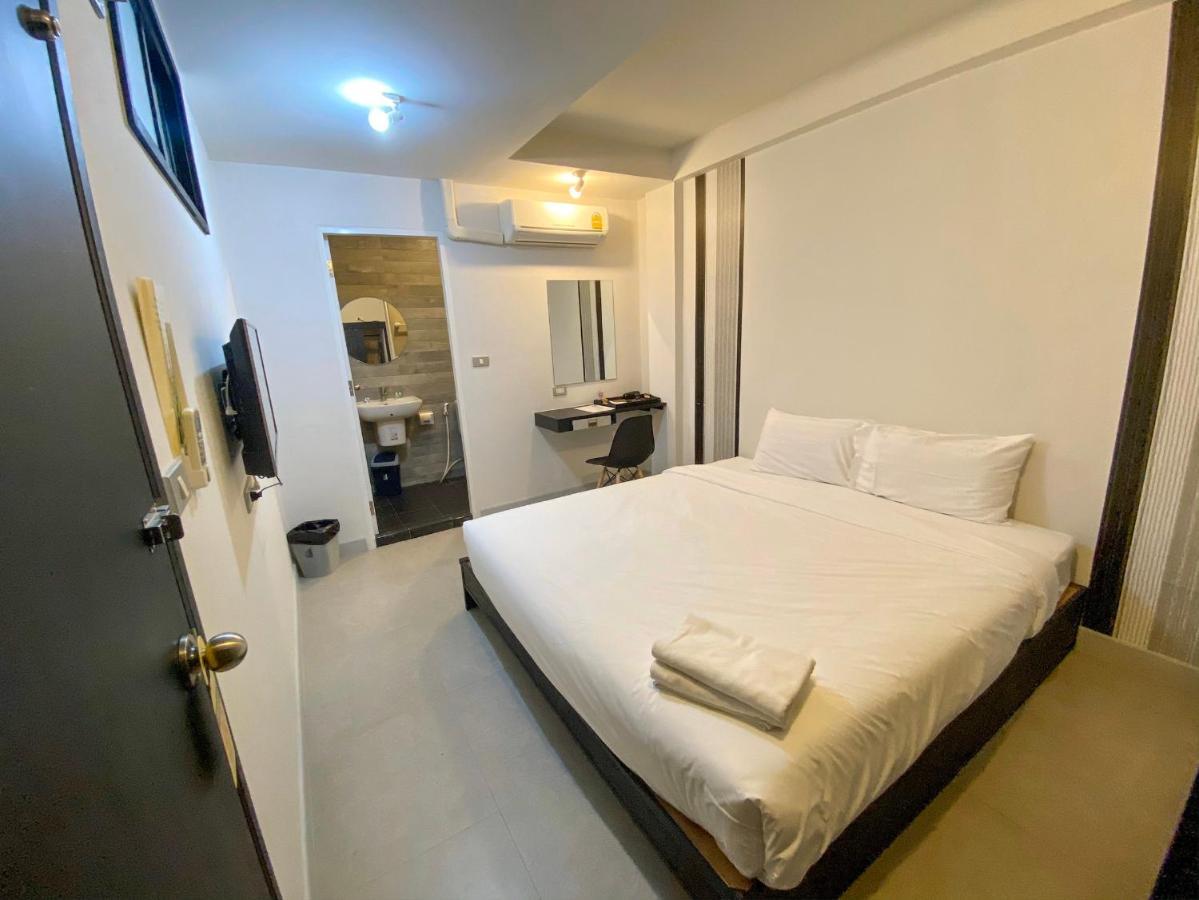 Beam House Hotel Patong Exterior photo